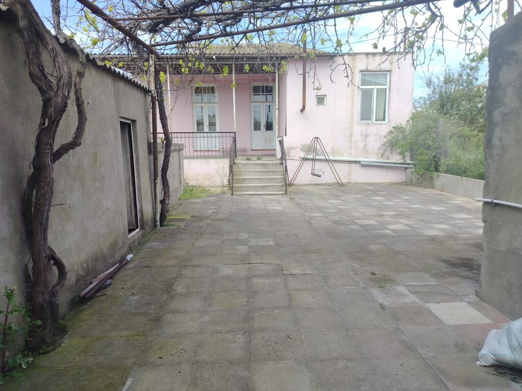 3 otaqlı, 120 kv. m, Kredit yoxdur, Orta təmir