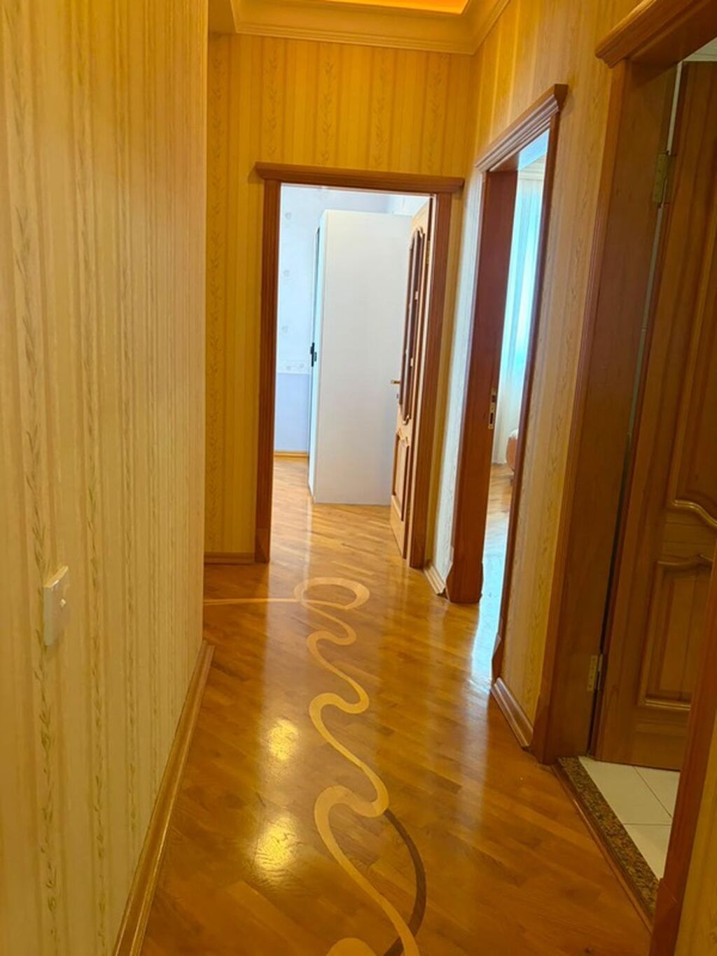 4 otaqlı 153 kv geniş mənzil – klassik interyer - Dəbdəbəli zal