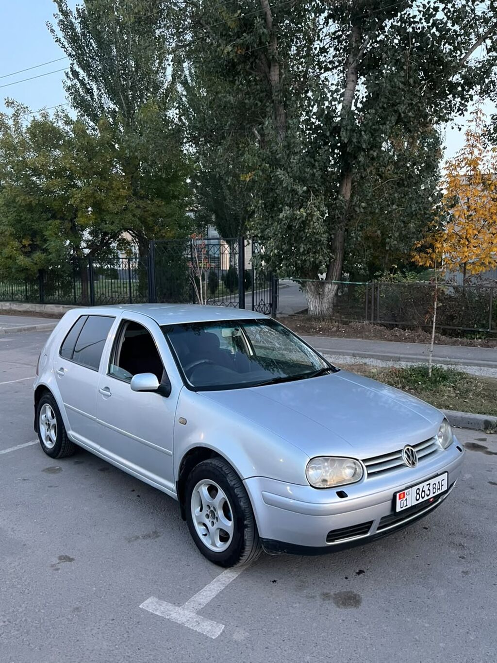Volkswagen Golf: 1999 г., 1.8 л, Автомат, Бензин, Хэтчбэк: фото 2