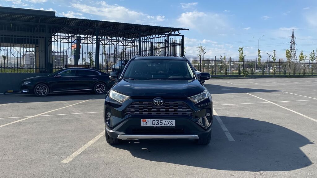 Toyota RAV4: 2019 г., 2.5 л, Автомат, Бензин, Кроссовер: фото 3