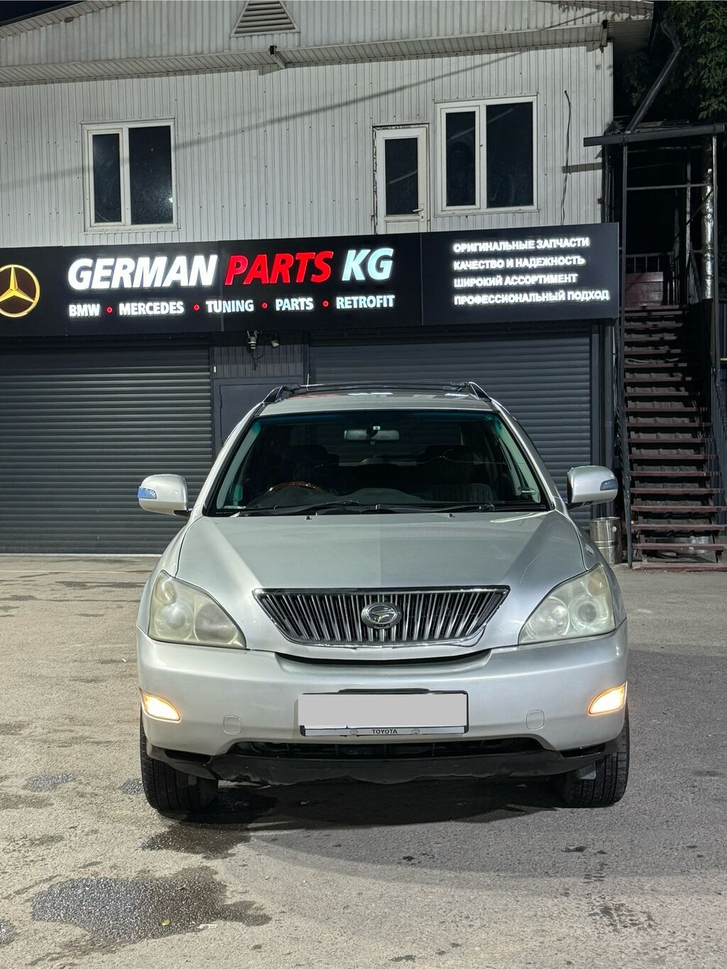 Toyota Harrier: 2004 г., 3 л, Автомат, Бензин, Внедорожник: фото 3