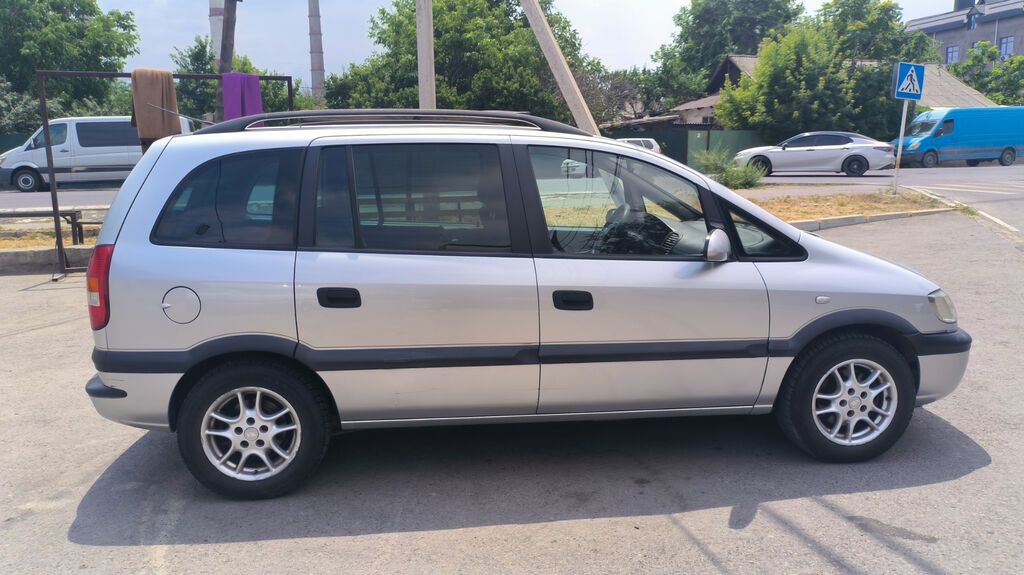 Opel Zafira: 2002 г., 1.8 л, Механика, Бензин, Минивэн: фото 4