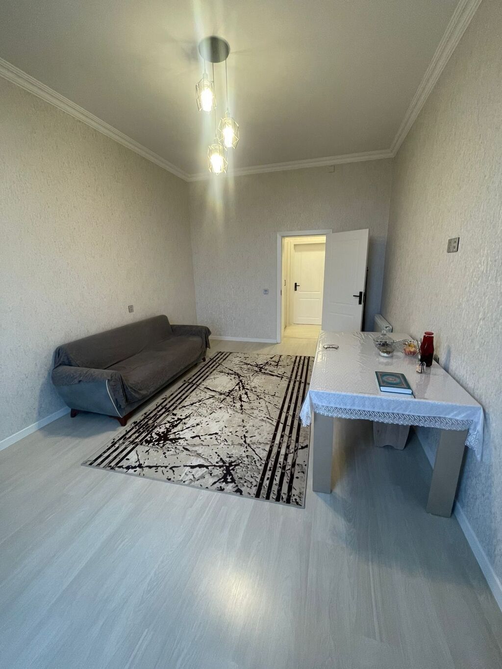Sumqayıt, 3 otaqlı, Köhnə tikili, 65 kv. m