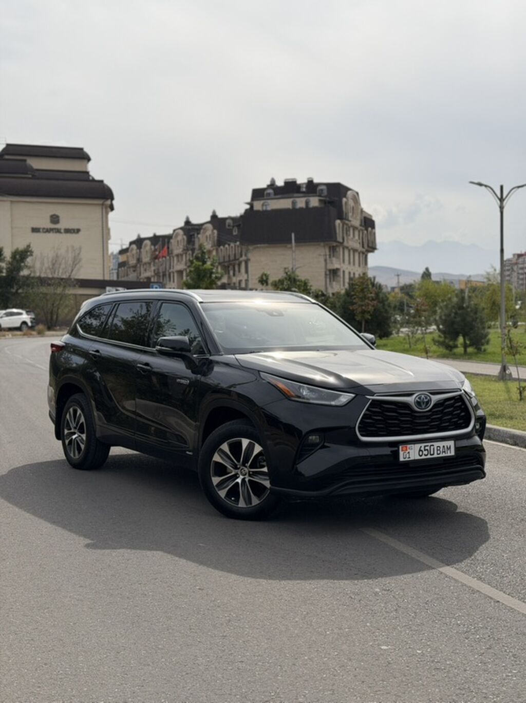 Toyota Highlander: 2021 г., 2.5 л, Автомат, Гибрид, Кроссовер: фото 2