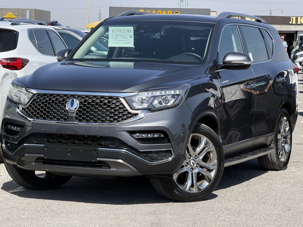 Ssangyong Rexton: 2020 г., Дизель, Внедорожник: фото 1