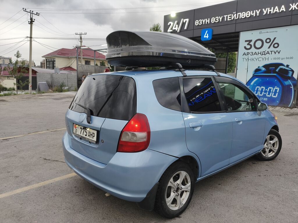 Honda Fit: 2002 г., 1.3 л, Автомат, Бензин, Хэтчбэк — фото 3