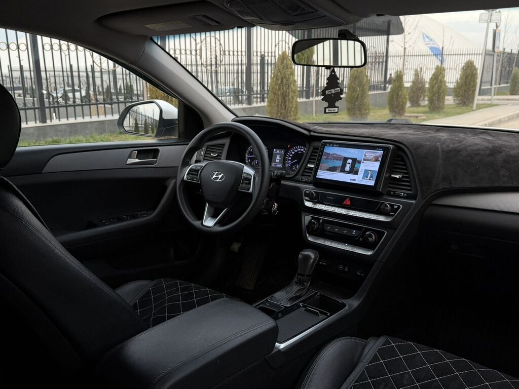 Hyundai Sonata: 2018 г., 2 л, Автомат, Газ, Седан: фото 5