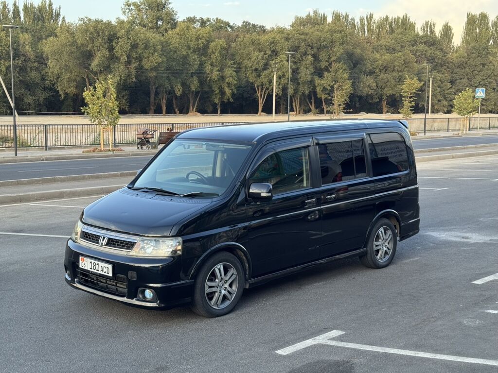 Honda Stepwgn: 2004 г., 2.4 л, Автомат, Бензин, Минивэн: фото 2