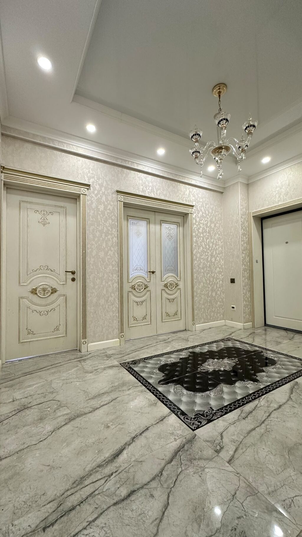 2 комнаты, 90 м², Золотой квадрат Элитка, 4 этаж, Евроремонт: фото 1