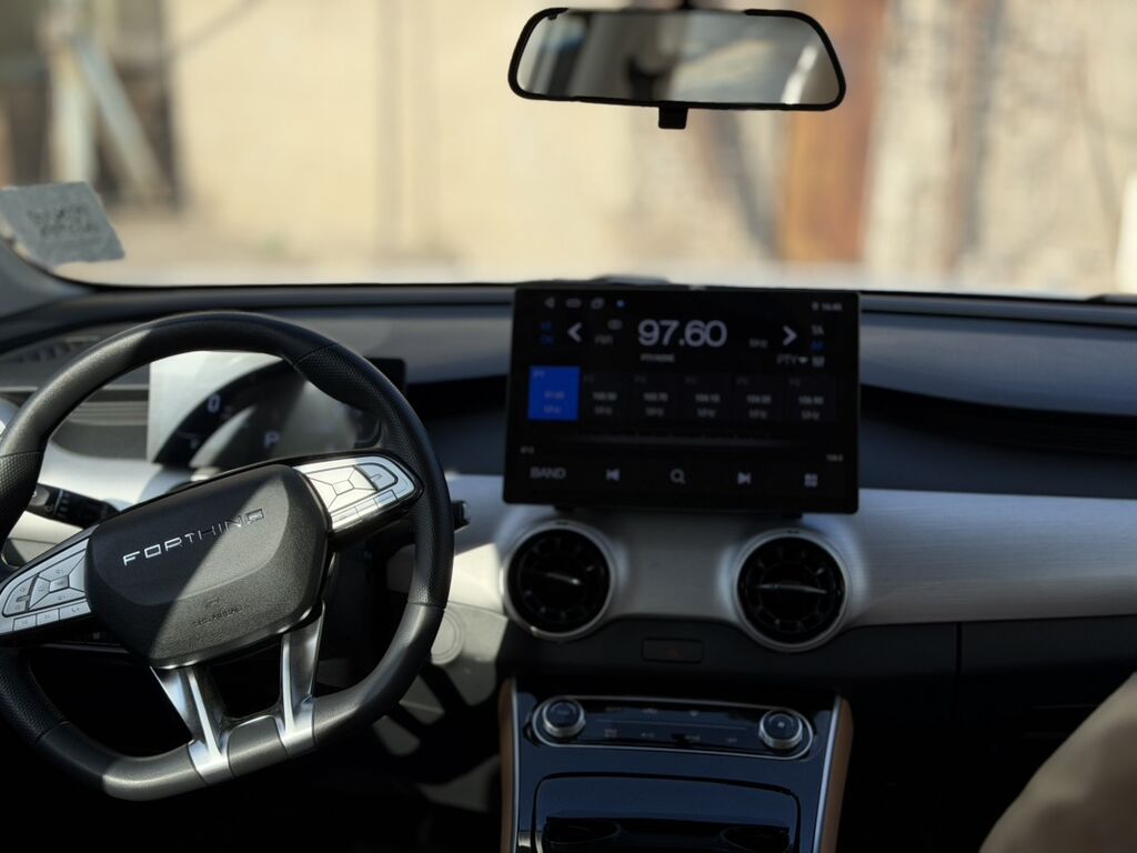 Dongfeng : 2026 г., 1.5 л, Автомат, Электромобиль, Кроссовер: фото 8