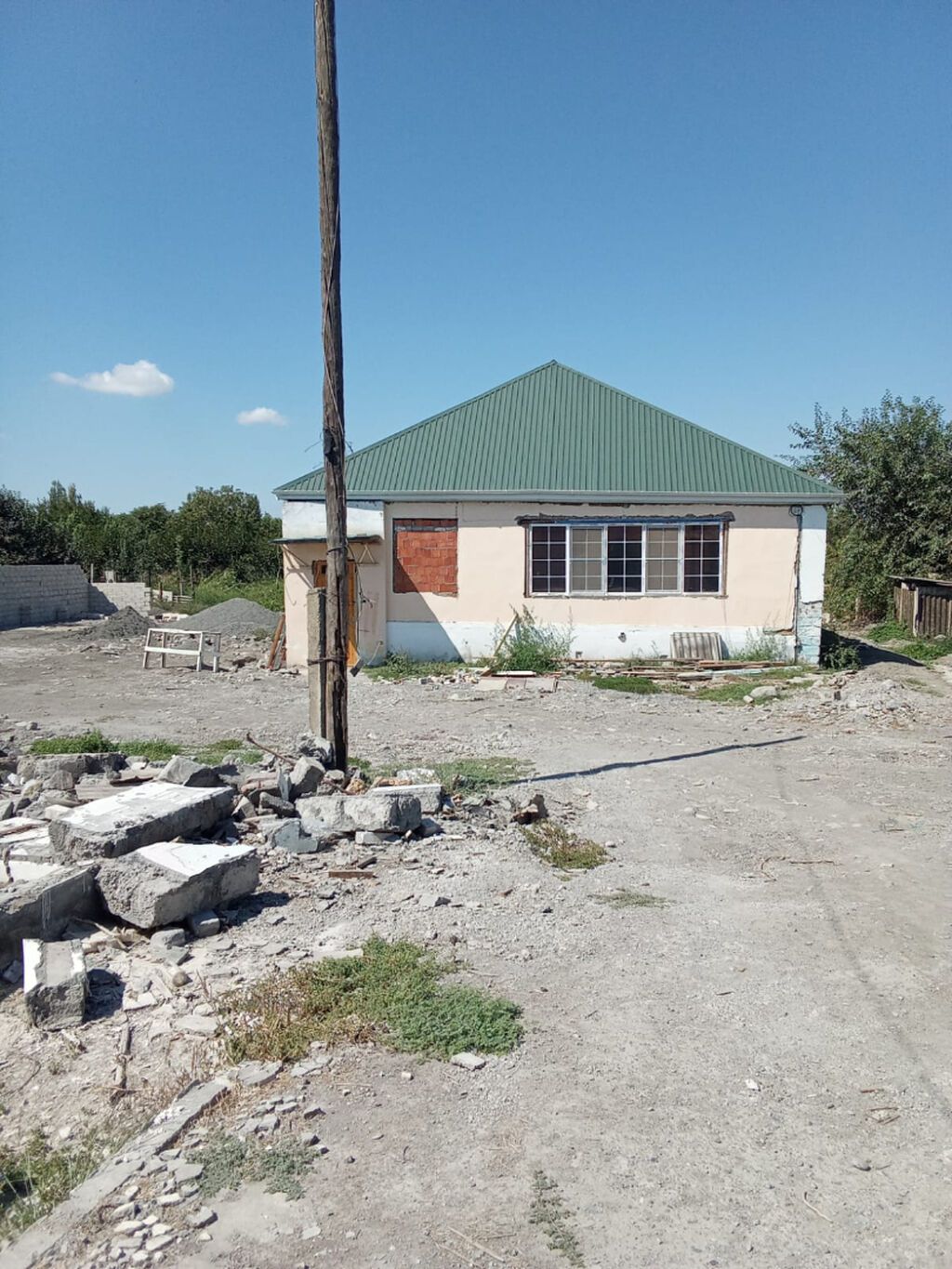 Ağdaş, 192 kv. m, 4 otaqlı, İşıq, Kanalizasiya, Kombi