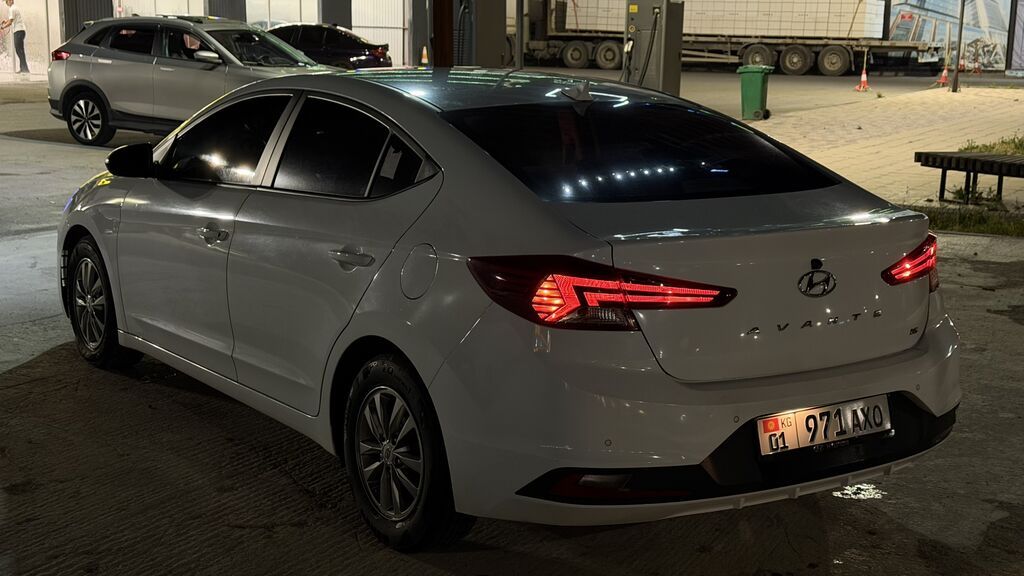 Hyundai Avante: 2019 г., 1.6 л, Автомат, Бензин, Седан: фото 4