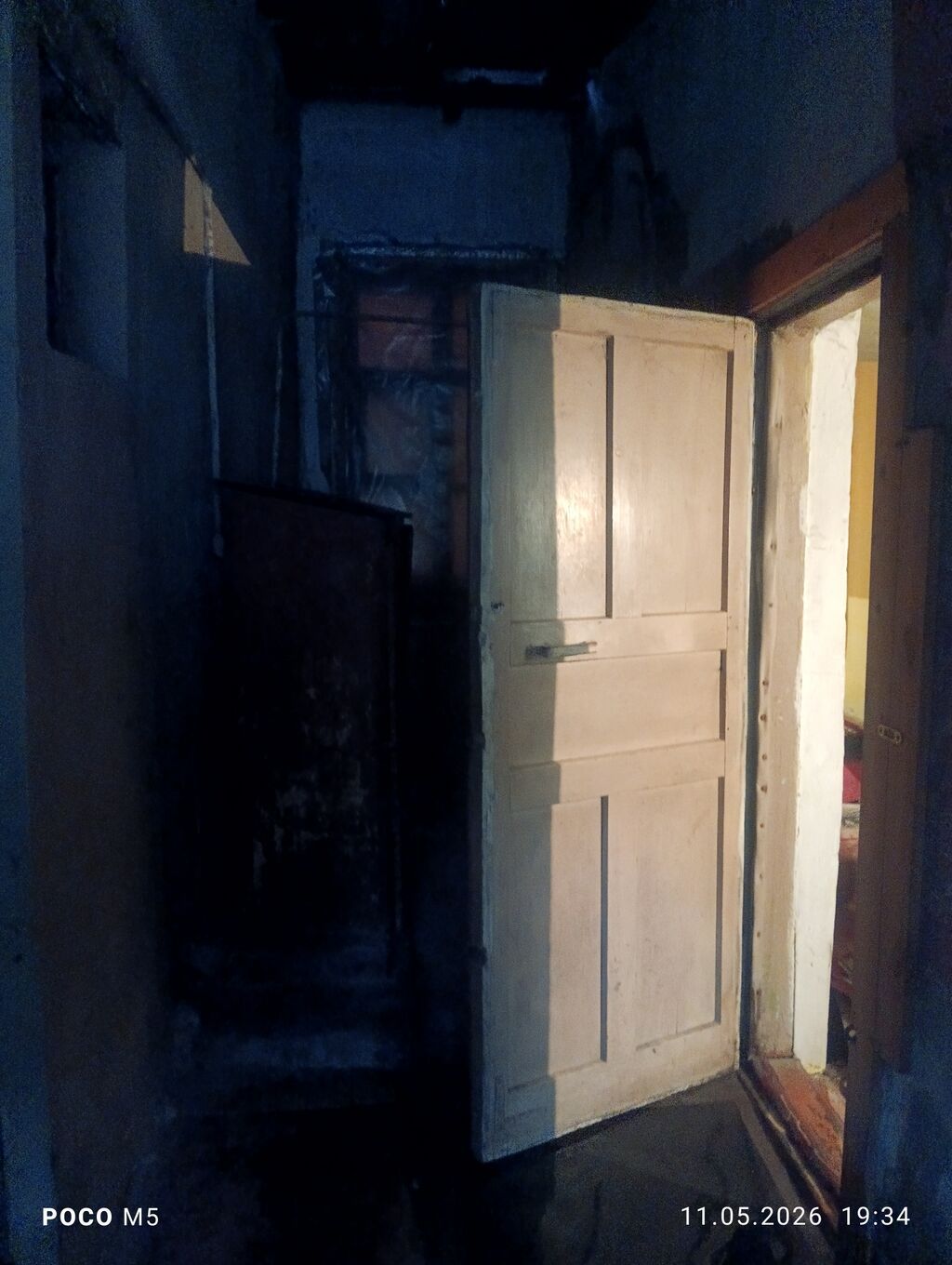 Срочно продаю дом барачного типа 3комнат.Первомайский район. село: фото 1