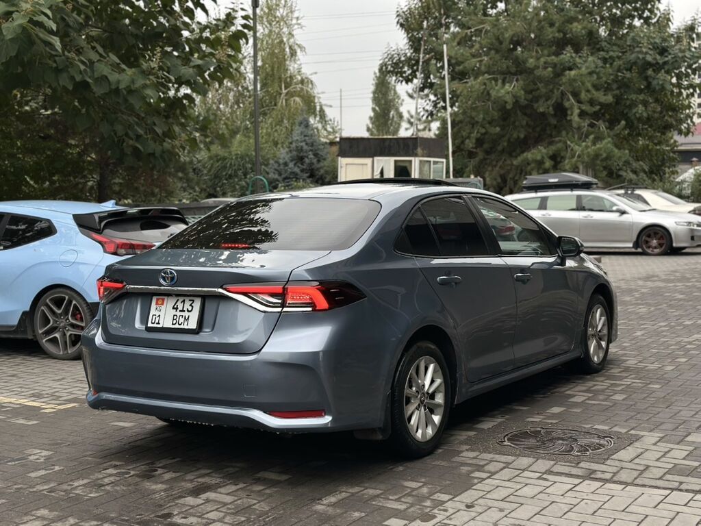 Продам Toyota Corolla 2020, гибрид, 1.8 л, автомат: фото 4