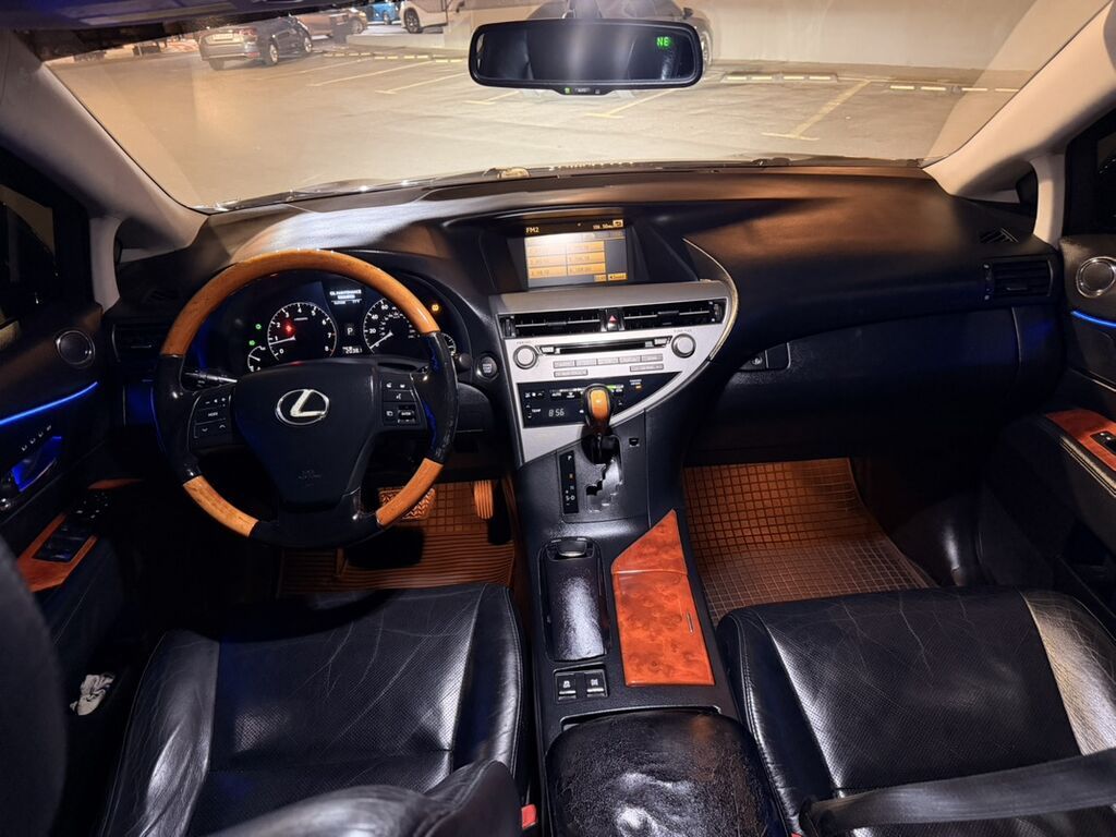 Lexus RX: 2010 г., 3.5 л, Автомат, Бензин, Кроссовер: фото 6
