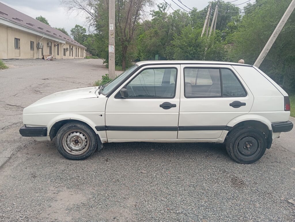 Volkswagen Golf: 1991 г., 1.8 л, Механика, Бензин, Хэтчбэк: фото 3