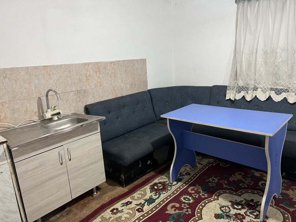Срочно сдается квартира 2комнатный дом в районе Ак Оргоо БЕЗ ХОЗЯИНА: фото 4