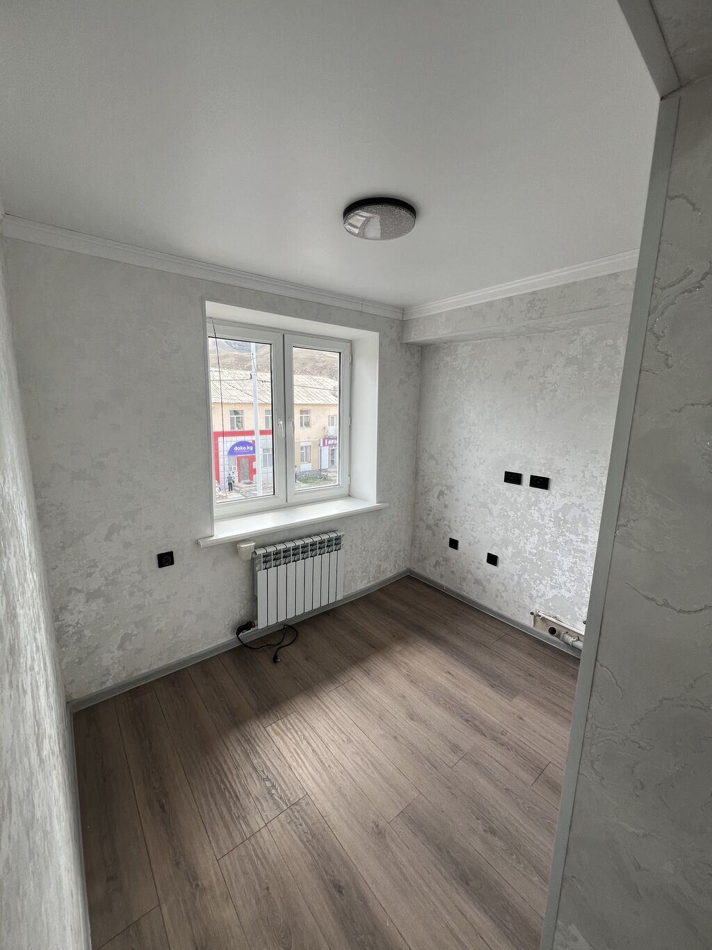 Нарын ш.центрда 1ком.квартира сатылат. Баасы: 33000$. Суйлошуу: фото 4