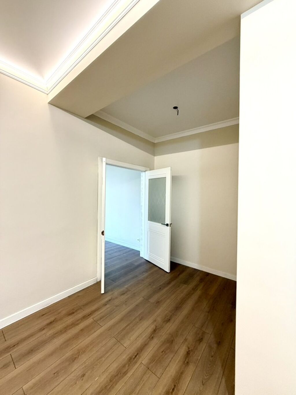 Продам 2-комнатную квартиру 102 м², 2/9 этаж: фото 4