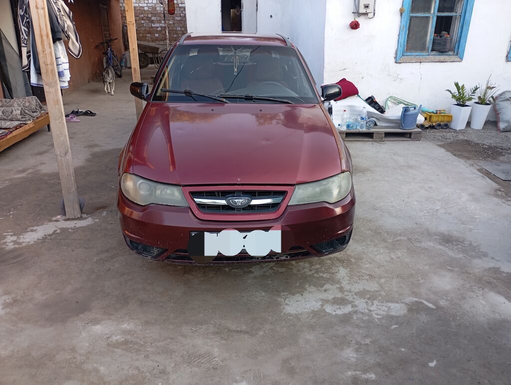 Daewoo Nexia: 2008 г., 1.5 л, Механика, Седан: фото 1