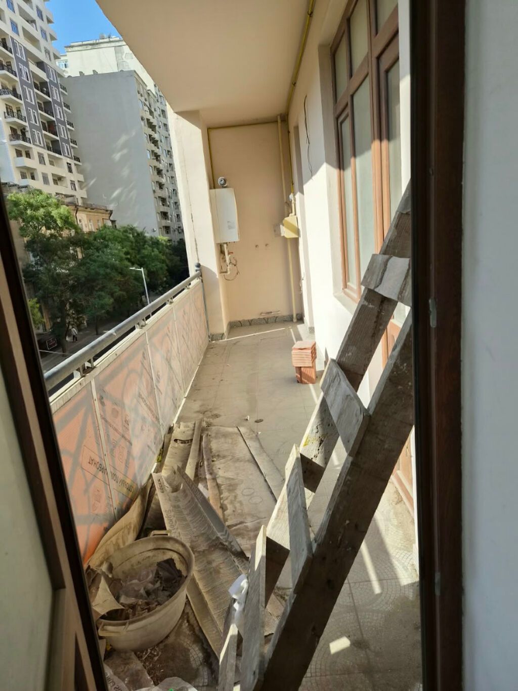 5 otaqlı, Yeni tikili, 215 kv. m