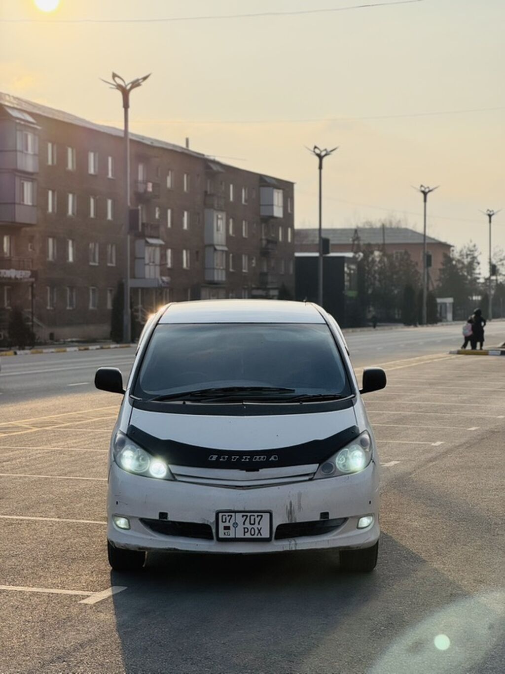 Toyota Estima