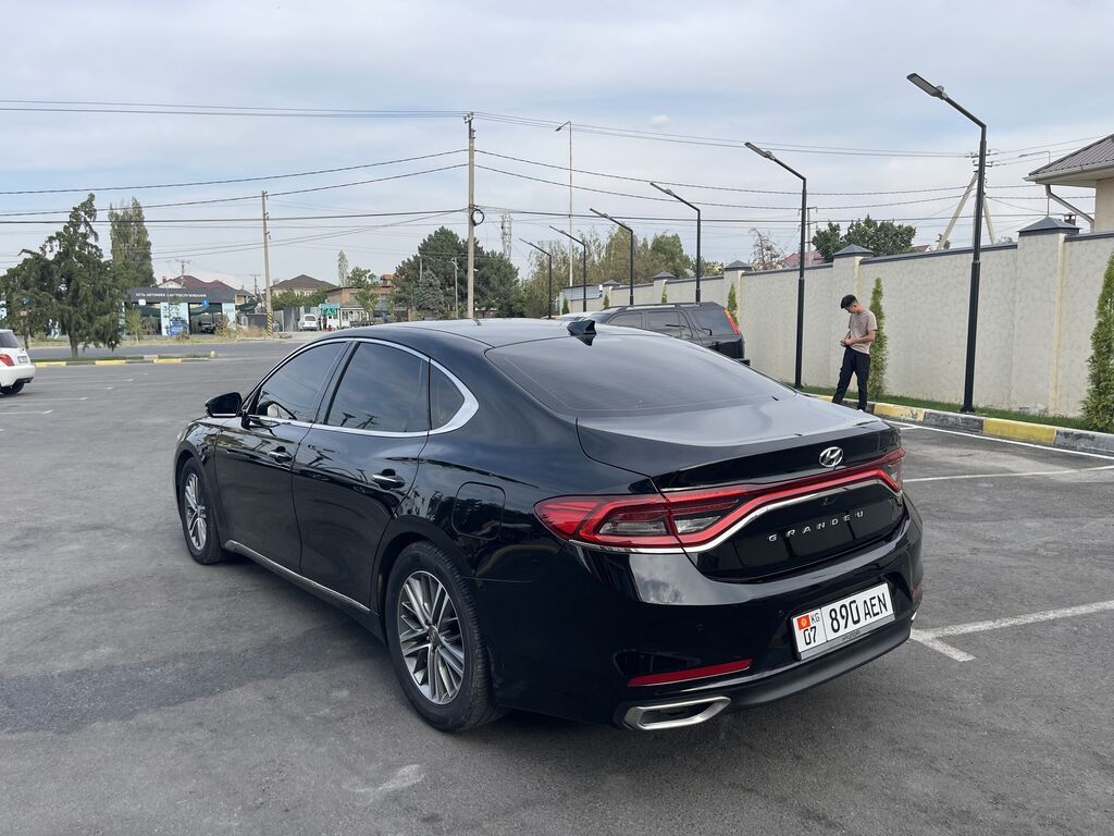 Hyundai Grandeur: 2019 г., 3 л, Автомат, Газ: фото 4