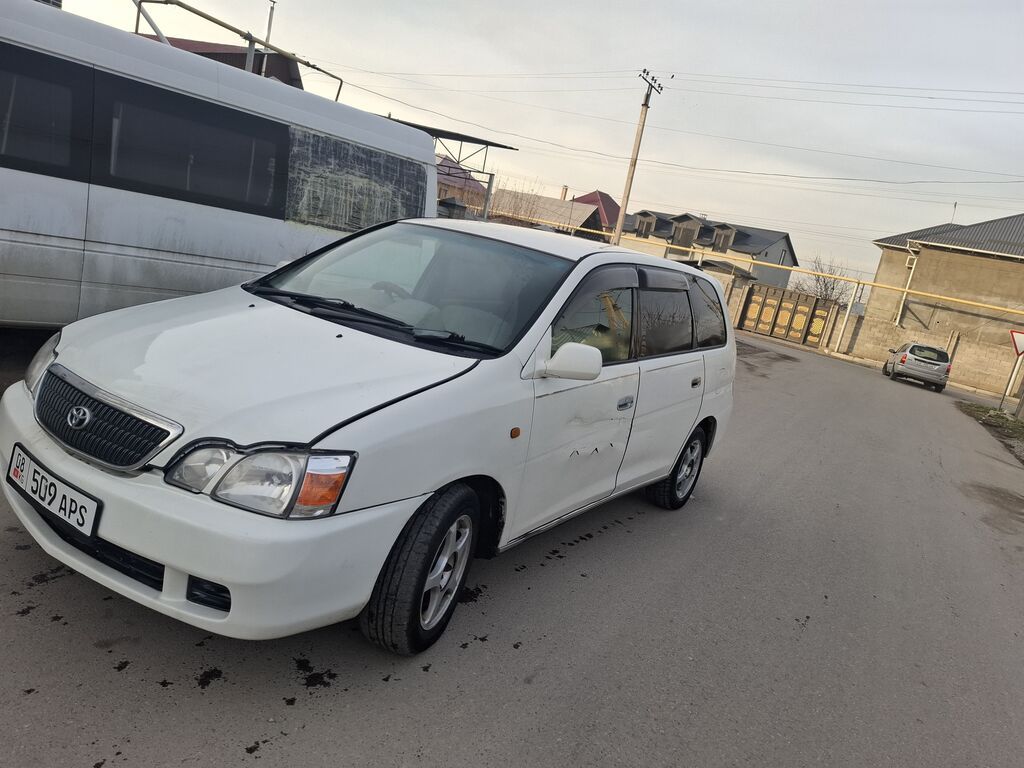 Toyota Gaia: 2001 г., 2 л, Автомат, Бензин, Минивэн