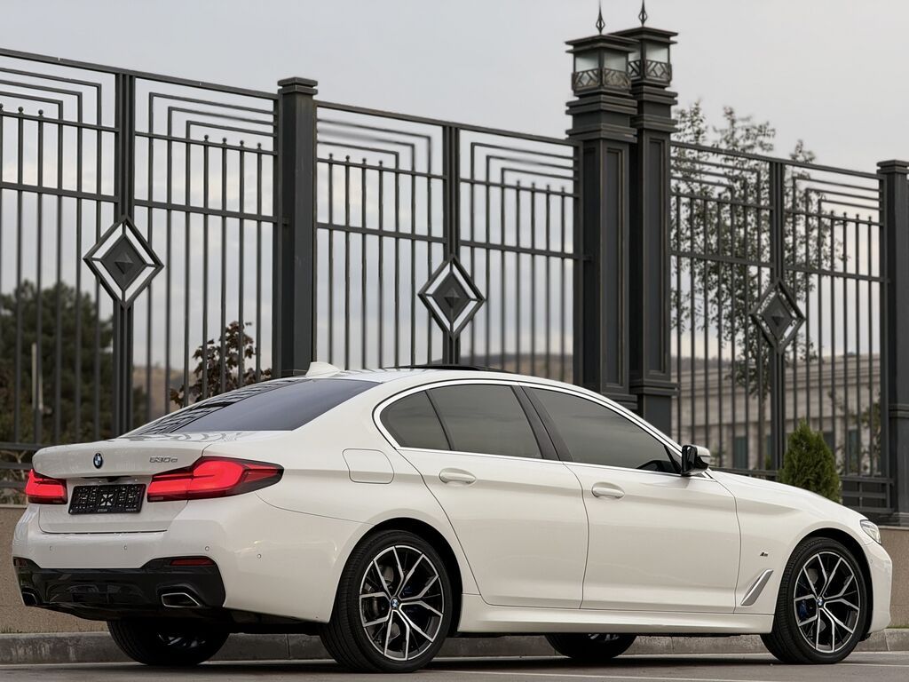 BMW 5 series: 2020 г., 2 л, Автомат, Электромобиль, Седан: фото 5