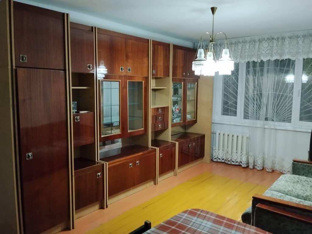 3 комнаты, 9 мкр Собственник, Семейным, от 6 месяцев, С мебелью частично: фото 1