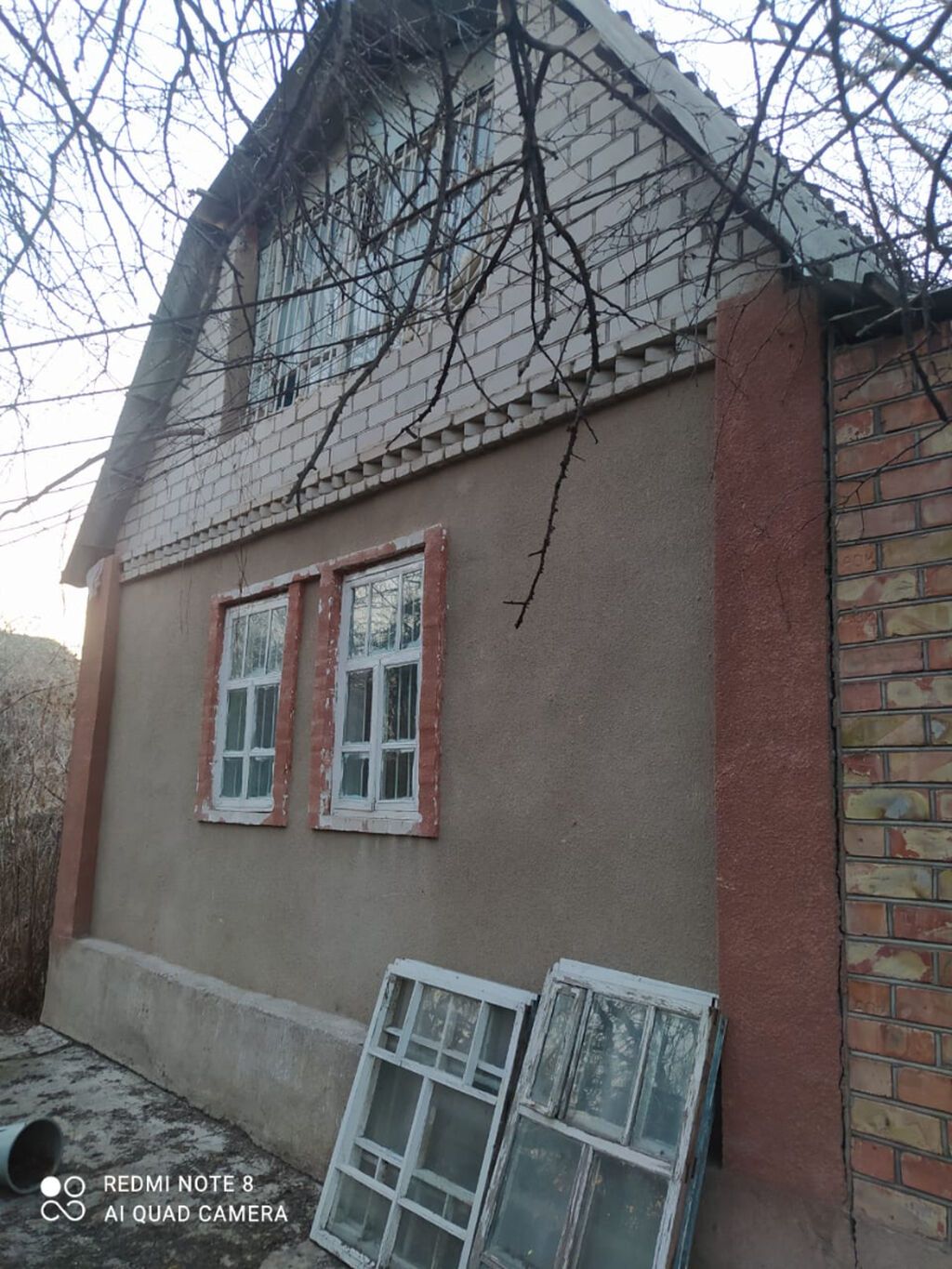 Сдаю дачу, дом кирп., 3 комнаты, вода поливная, свет, печное: фото 1