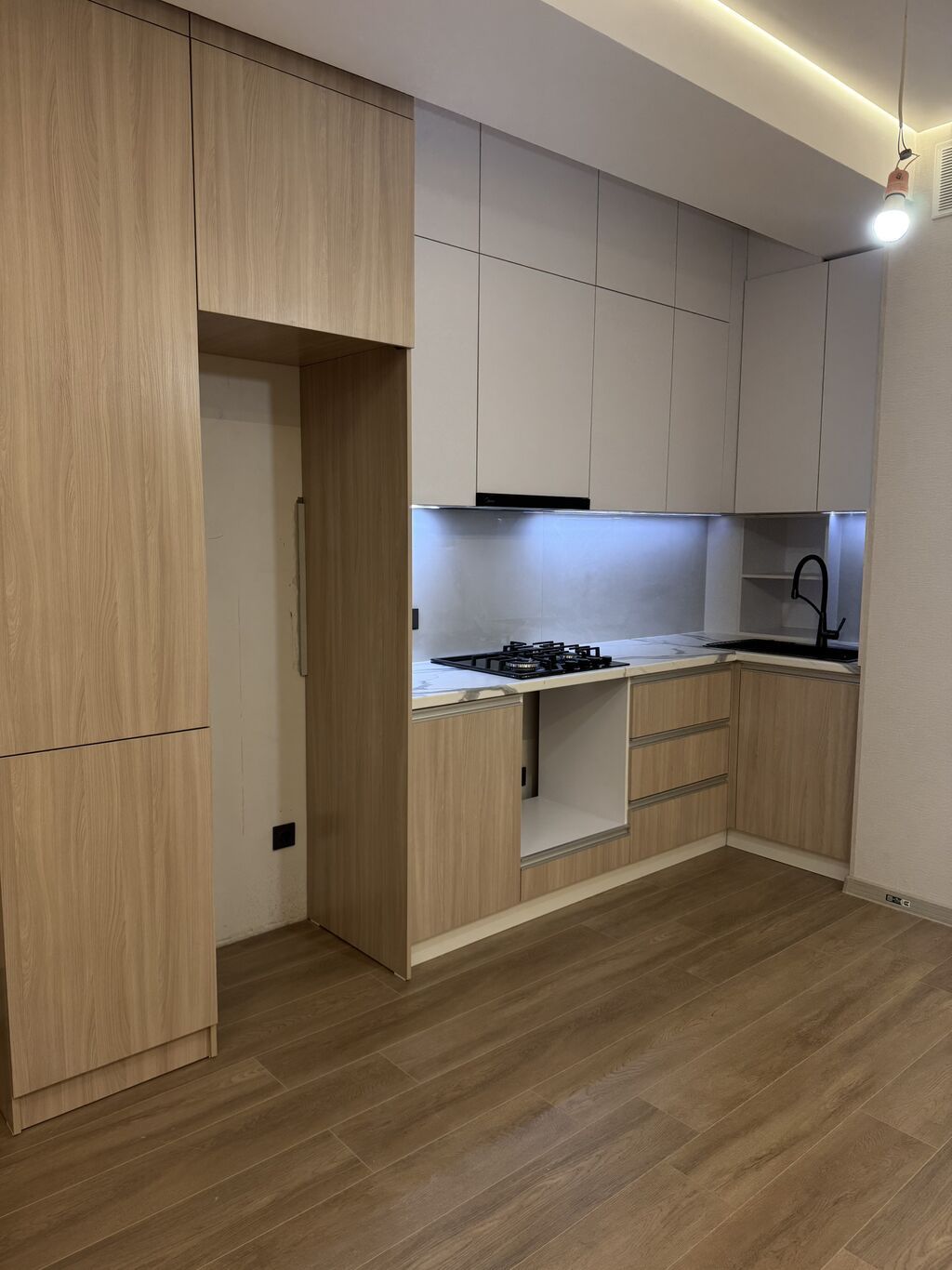 2 комнаты, 69 м², Золотой квадрат Элитка, 13 этаж, Евроремонт: фото 2