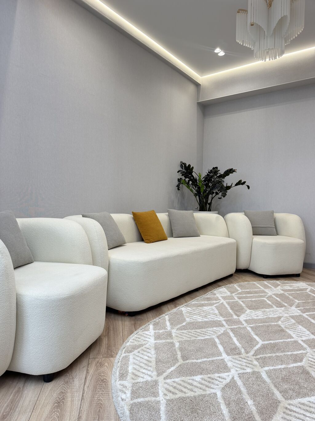 3 комнаты, 80 м², ТРЦ I-Mall Элитка, 8 этаж, Дизайнерский ремонт: фото 3
