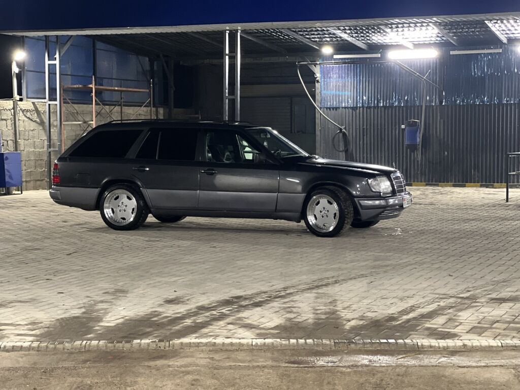 Mercedes-Benz W124: 1994 г., 2.2 л, Автомат, Бензин, Универсал: фото 3
