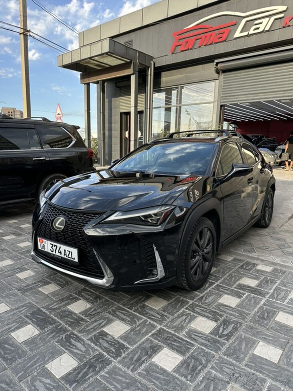 Lexus UX: 2019 г., 2 л, Автомат, Бензин, Кроссовер: фото 1