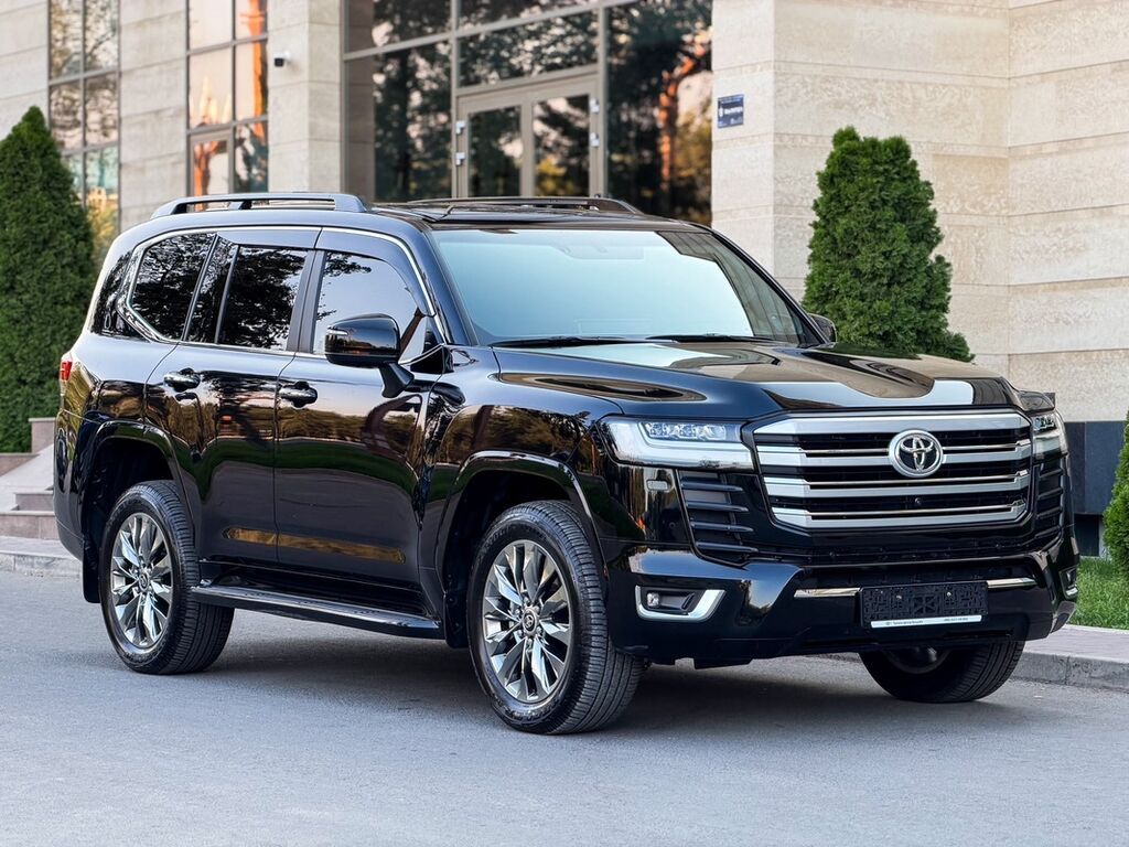 Toyota Land Cruiser: 2023 г., 3.5 л, Автомат, Бензин, Внедорожник: фото 2