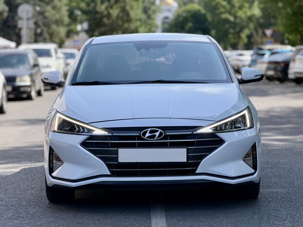 Hyundai Avante: 2019 г., 1.6 л, Вариатор, Бензин, Седан: фото 2