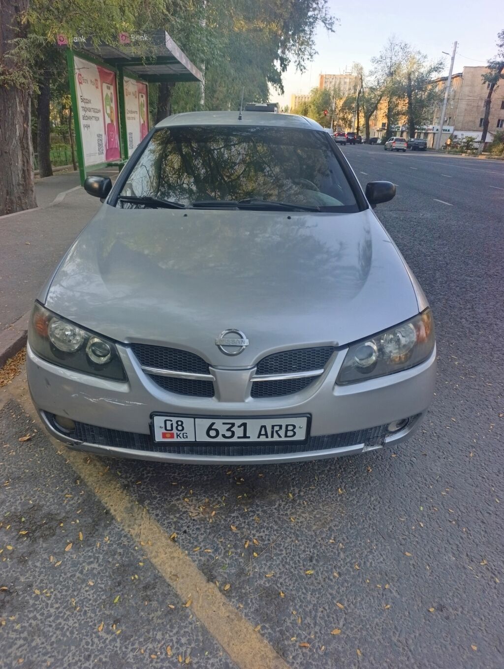 Nissan Almera: 2002 г., 1.5 л, Механика, Бензин, Хэтчбэк: фото 3