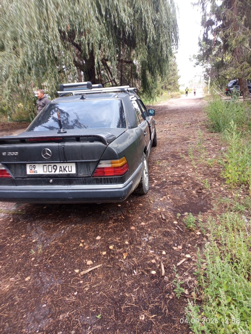 Mercedes-Benz W124: 1990 г., 2 л, Механика, Бензин, Седан: фото 7