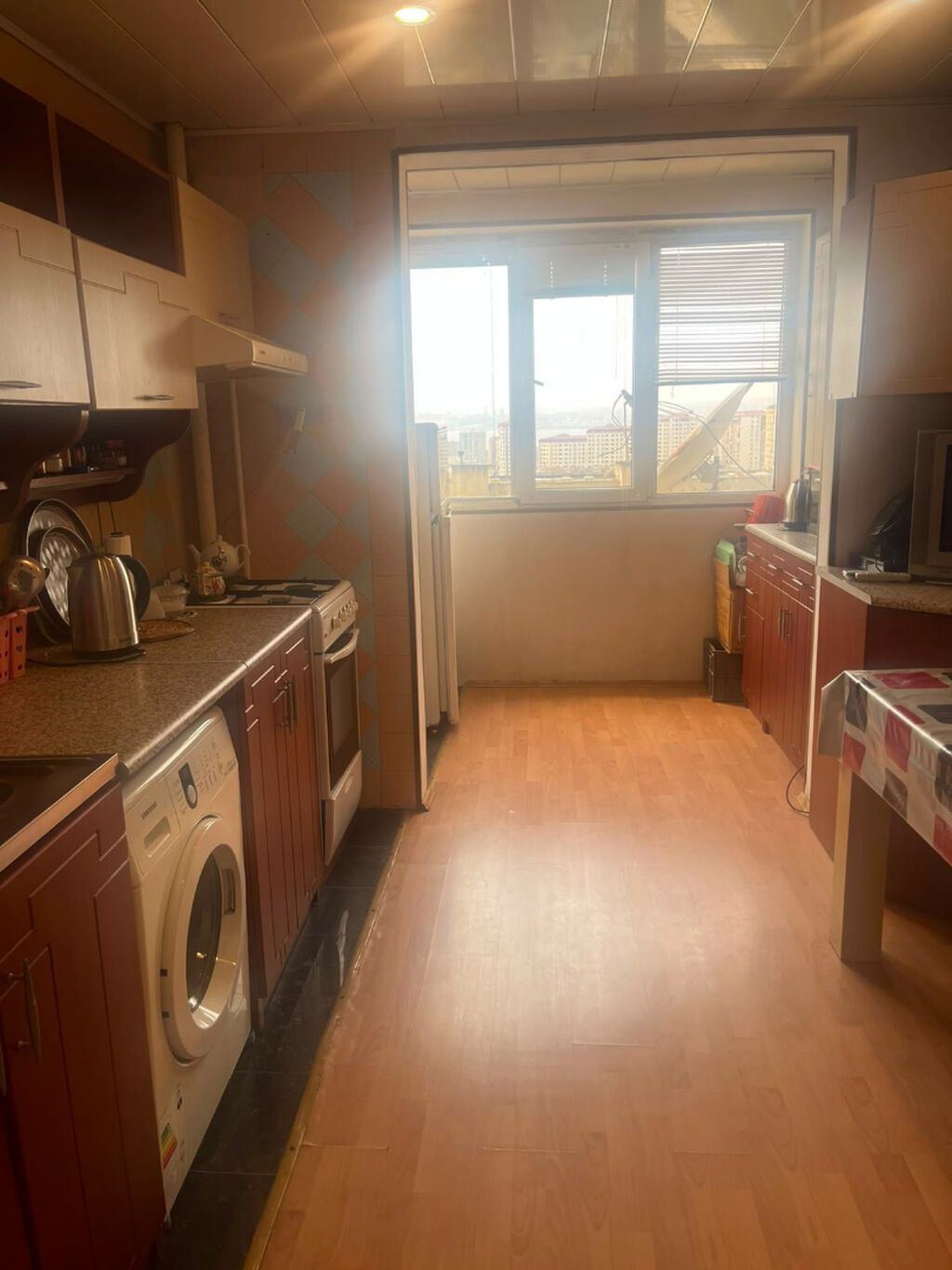 Bakı, 3 otaqlı, Köhnə tikili, 66 kv. m