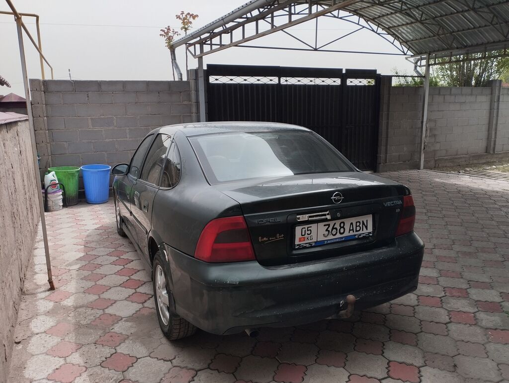 Opel Vectra: 2000 г., 1.8 л, Механика, Бензин, Седан: фото 6