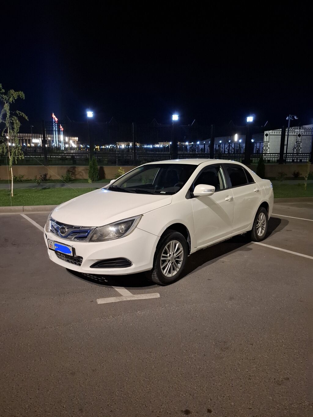 BYD E5