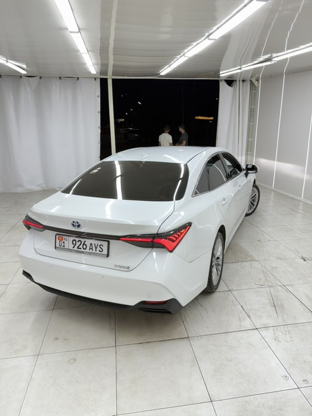 Toyota Avalon: 2021 г., 2.5 л, Автомат, Гибрид, Седан: фото 2
