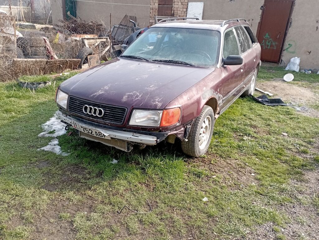 Audi 100: 1993 г., 2.3 л, Механика, Бензин, Универсал: фото 2