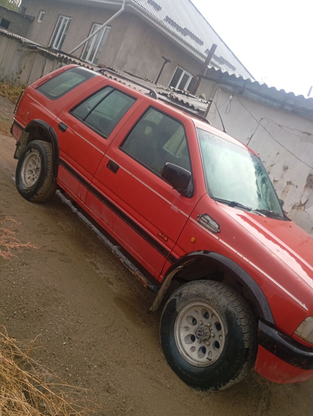 Opel Frontera: 1992 г., 2.4 л, Механика, Бензин, Внедорожник: фото 3