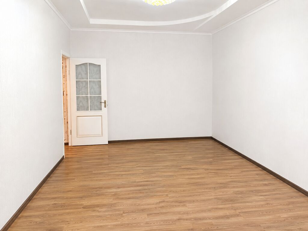 1 комната, 56 м², 12 мкр 107 серия, 4 этаж, Свежий ремонт: фото 4
