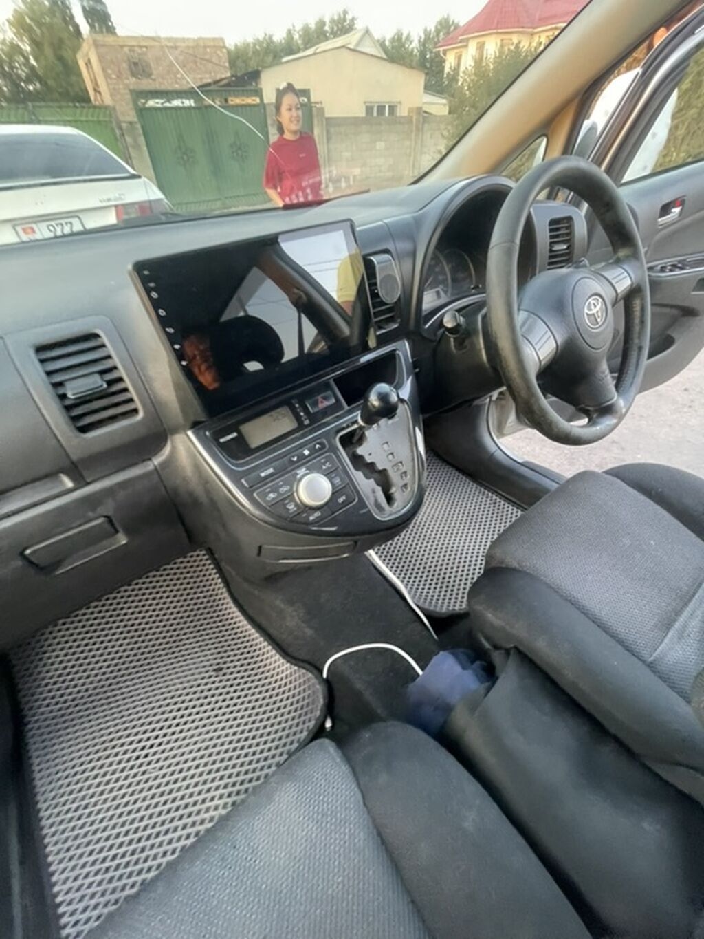 Toyota WISH: 2003 г., 1.8 л, Автомат, Бензин, Минивэн: фото 4