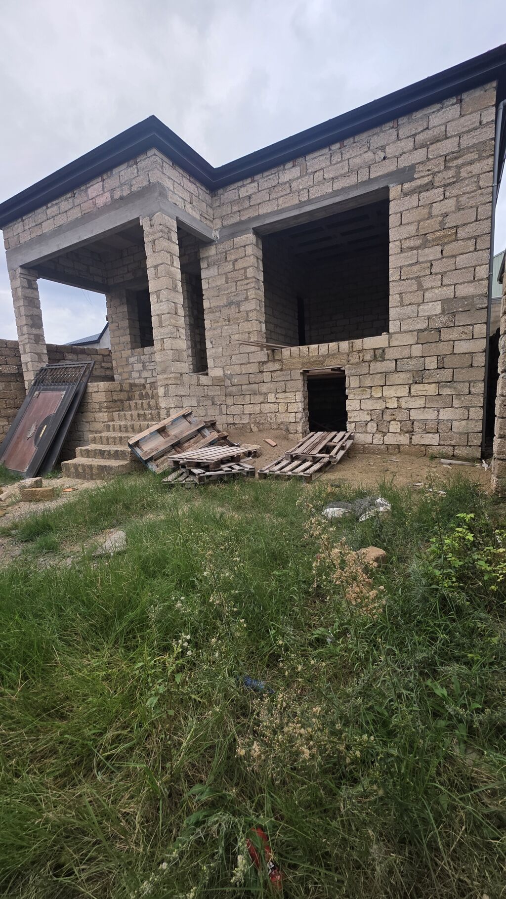 4 otaqlı, 130 kv. m, Kredit yoxdur, Təmirsiz