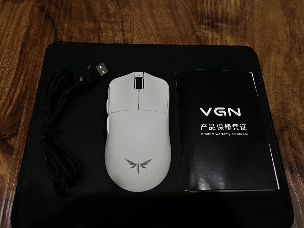 Игровая мышь VGN Dragonfly F1 SE (белая) Комплектация: - мышь VGN