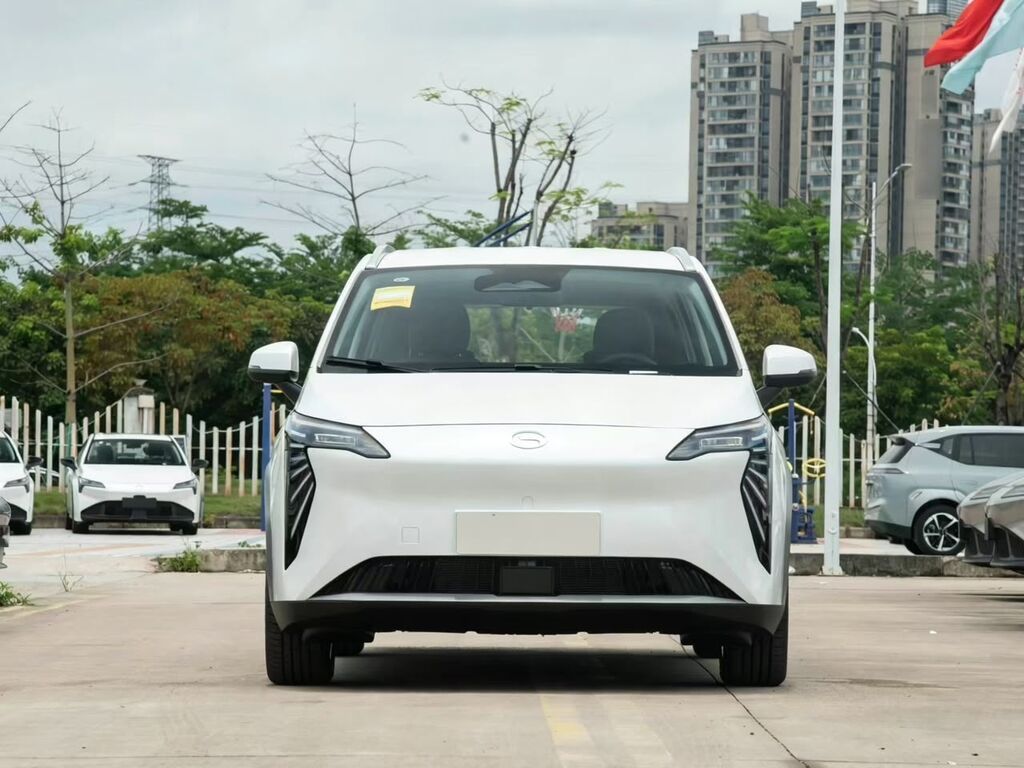 Электромобиль GAC Aion Y (кроссовер/MPV) Ключевые особенности: -: фото 4